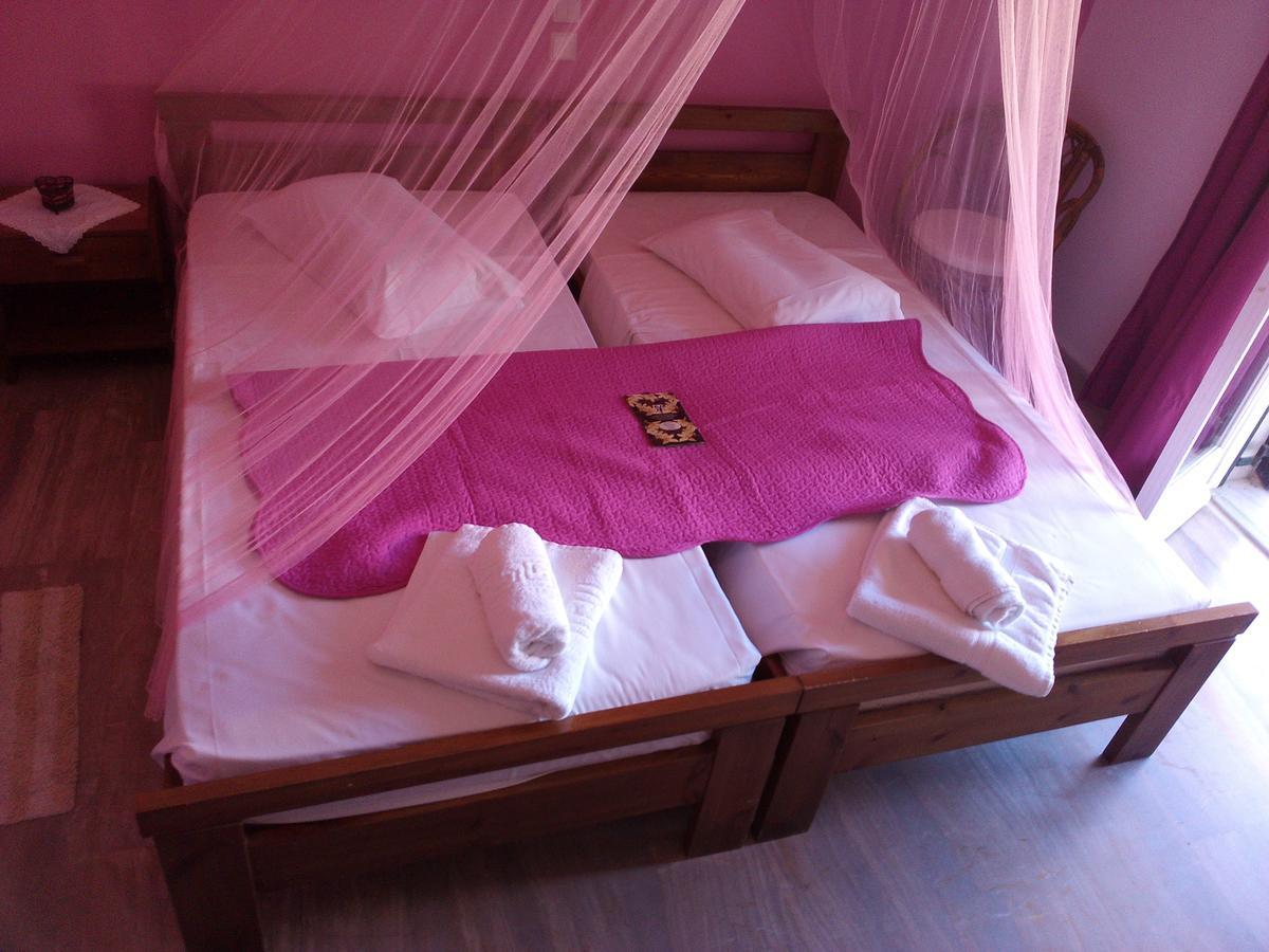 Margaritas' Rooms 阿齐欧斯·贡多斯 外观 照片